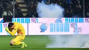 主场复仇雄鹿！库里谈获胜之道：提升防守、控制失误与保护篮板