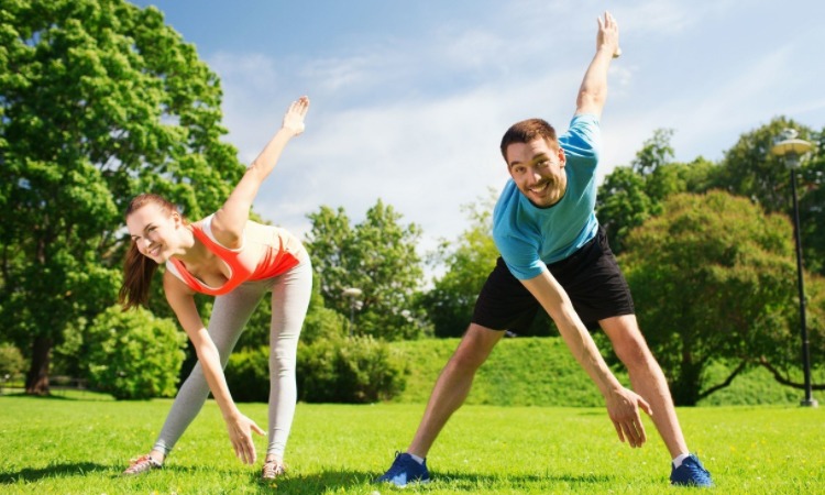 [德甲]迪亚斯双响凯恩破门 拜仁3-0法兰克福